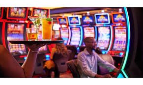 obabet live-dealer section showing Bali Vacation alongside blackjack, roulette, and baccarat tables